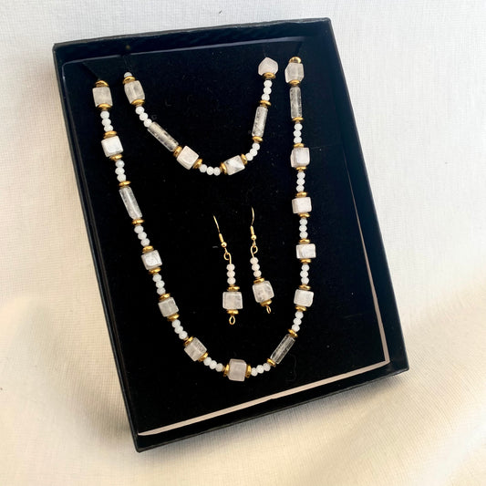 Coffret cristal de roche 4 pièces