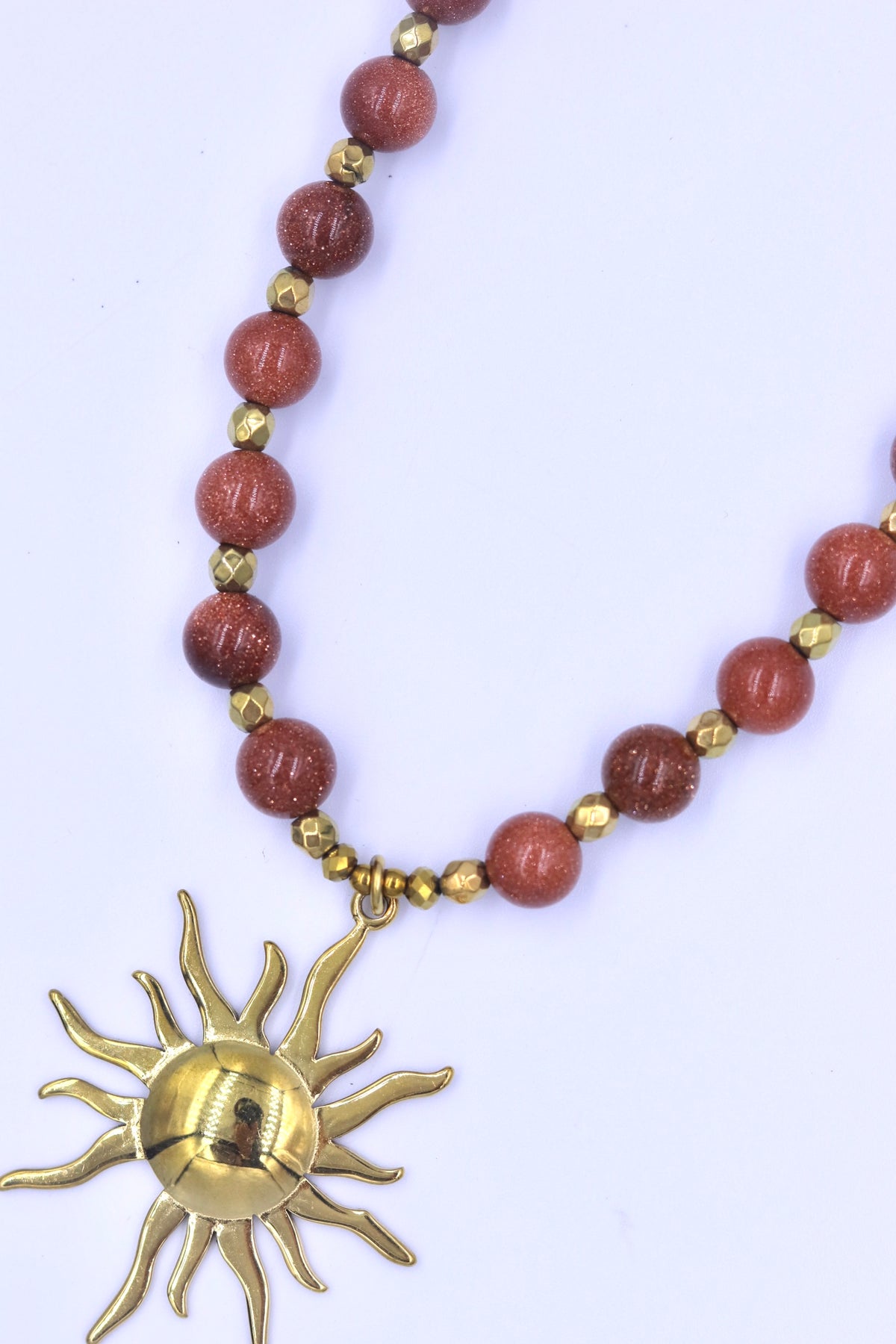 Sun collier